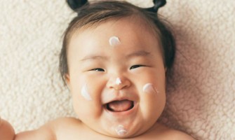 Baby Skincare: What You Need to Know About Scents and Pthalates